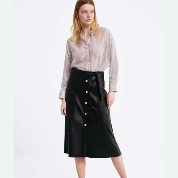 Zara A line faux leather skirt with button details - Picture 1 of 6